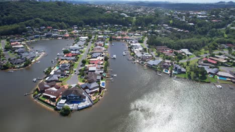 Aerial-View-Over-Suburb-Of-Terranora,-Tweed-River-In-NSW,-Australia---Drone-Shot