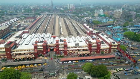 Vista-Aérea-De-La-Estación-De-Tren-De-Howrah-Día-Y-Noche