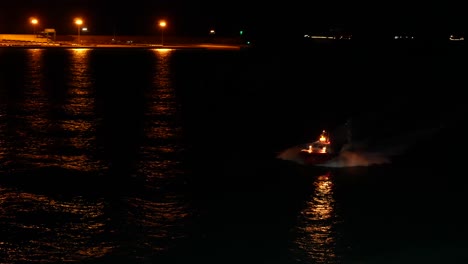 Pilot-boat-at-the-Valencia-port-at-night