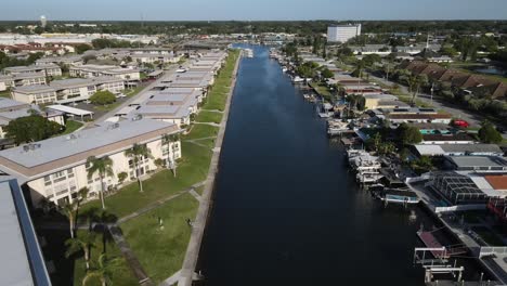 Aerial-view-of-waterfront-condos-and-homes-in-New-Port-Richey,-Florida