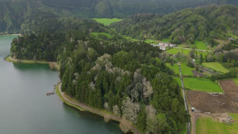 São-Miguel-Island-Sete-Cidades-Lake-Hills-and-Mountains-in-Azores,-Portugal,-drone