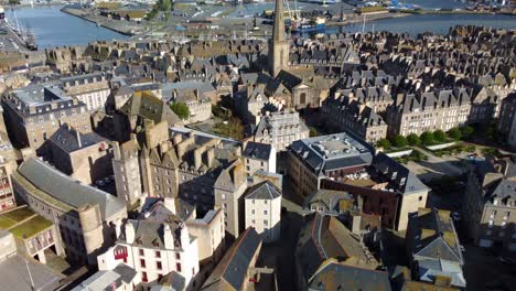 Aerial-4K-Drone-footage-over-Saint-Malo,-Brittany,-France