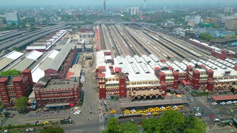 Vista-Aérea-De-La-Estación-De-Tren-De-Howrah-Día-Y-Noche