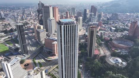 Torre-Colpatria-En-Bogotá-En-La-Capital-Del-Distrito-De-Colombia.