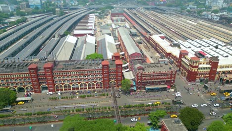 Vista-Aérea-De-La-Estación-De-Tren-De-Howrah-Día-Y-Noche