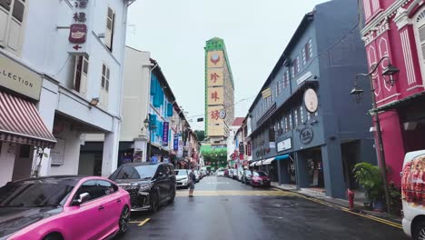 Singapurs-Berühmtes-Straßenviertel-Chinatown-Mit-Reihen-Von-Geschäftshäusern