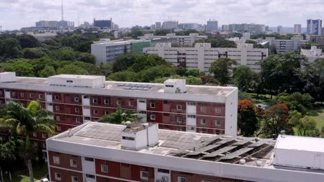 Pull-Back-Aerial-Over-Rooftops-at-Asa-Sul,-Brasilia,-Brazil