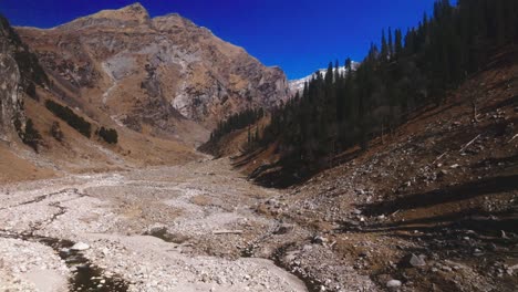 Footage-of-Lahaul,-Spiti-Valley-showing-Winer-colours-of-the-frozen-mountains-of-the-Himalayas