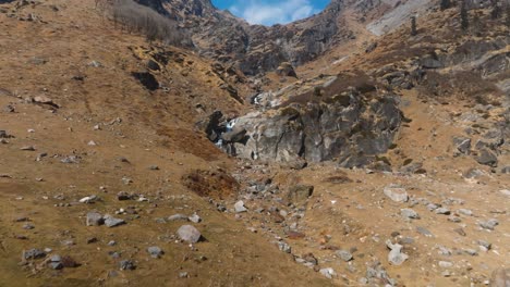 Footage-of-Lahaul,-Spiti-Valley-showing-Winer-colours-of-the-frozen-mountains-of-the-Himalayas