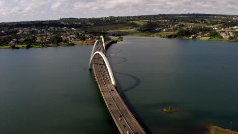 Aerial-View-of-Juscelino-Kubitschek-Bridge-in-Brasilia,-Brazil