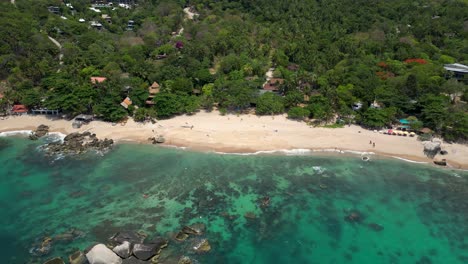 Stunning-scenery-of-beach-on-Thai-Island---Aerial-drone-tilt-up