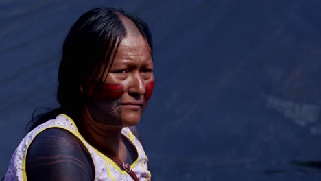 Beautiful-close-up-of-an-indigenous-woman-in-Brasilia-during-the-COP-30-march