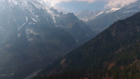 Footage-of-Lahaul,-Spiti-Valley-showing-Winer-colours-of-the-frozen-mountains-of-the-Himalayas