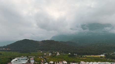 Drohnenansicht-Der-Stadt-Kemer-In-Antalya,-Ferienort-An-Der-Türkischen-Mittelmeerküste