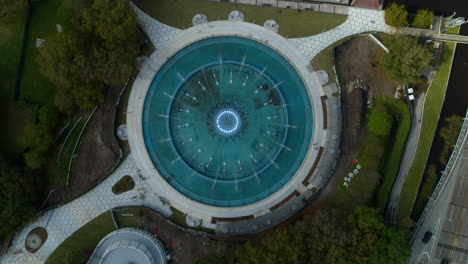 Static-top-down-overhead-aerial-footage-of-the-friendship-fountain-during-the-day-in-Jacksonville,-Florida