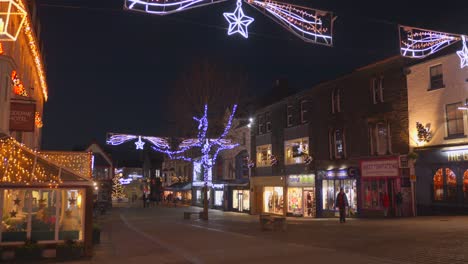 Small-english-town-at-night-with-shining-christmas-lights-decorations