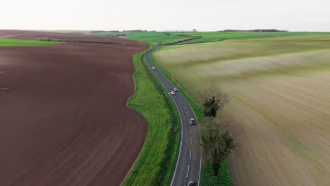 Luftaufnahmen-Einer-Drohne-Von-Einem-Kleinen-Dorf-Namens-Burwell-In-Lincolnshire-Im-Vereinigten-Königreich