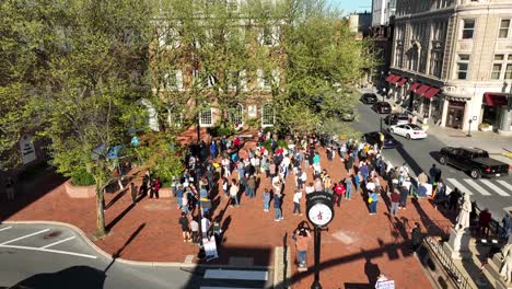 Group-of-Democrats-protesting-with-right-wing-politicians-during-republican-event-in-USA