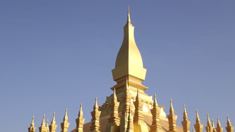 Goldene-Türme-Der-Goldenen-Stupa-Von-Pha-That-Luang-In-Vientiane,-Laos