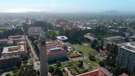 Luftaufnahme-Des-Sather-Towers-Und-Des-UC-Berkeley-Campus