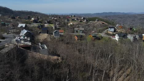 Aerial-view-of-rental-cabins-and-vacation-homes-near-Pigeon-Forge,-Tennessee