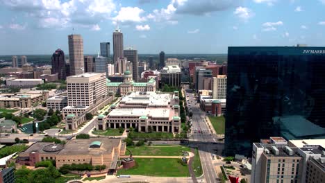 Antena-Del-Jw-Marriott-Indianapolis,-Indianapolis,-Horizonte-De-Estados-Unidos-Drone-Shot-4k