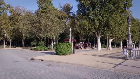 Gardens-of-Maria-Luisa-Park-in-Seville,-Spain