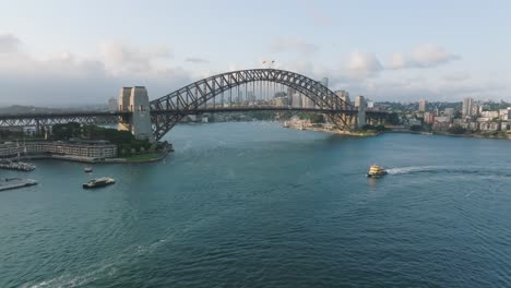 Die-Sydney-Harbour-Bridge,-Australien,-Eines-Der-Berühmtesten-Wahrzeichen-Der-Stadt