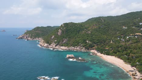 Stunning-natural-scenery-on-Koh-Tao-Island-in-Thailand---aerial-drone-shot