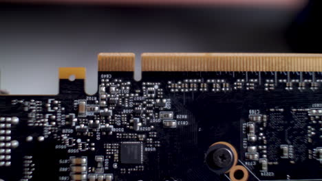 Macro-Shot-SLI-Interface-On-Graphics-Card