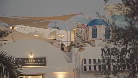 nighttime-view-of-Alissachni-wine-bar-and-hotel,-Mykonos,-Greece