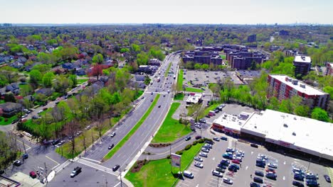 Encima-De-Highridge-Plaza-De-Yonkers,-Nueva-York,-Estados-Unidos