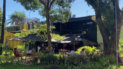 Café-In-Einem-Hinterhof,-Brasilia