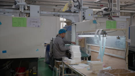 Young-man-working-in-a-Chinese-factory