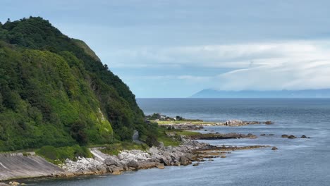 Garron-Point-En-La-Carretera-De-La-Costa-De-Antrim-En-Irlanda-Del-Norte