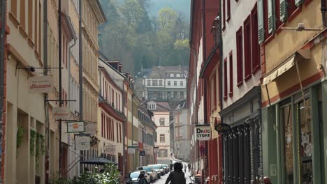Calle-Adoquinada-En-El-Casco-Antiguo-De-Heidelberg.