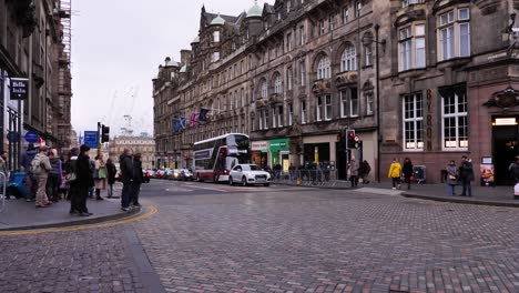 Escenas-Callejeras-En-Edimburgo-En-Un-Día-De-Invierno,-Escocia.