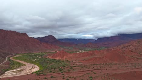 Hyperlapse-of-the-landscape-of-the-Quebrada-Las-Conchas,-Salta,-Argentina