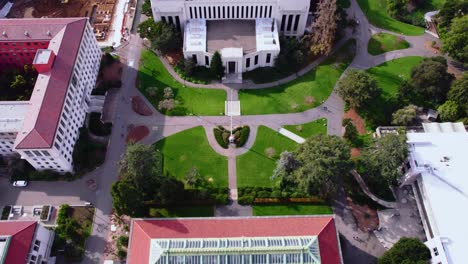 Aerial-View-of-Berkeley-University-of-California-Campus-Buildings-and-Halls,-Revealing-Drone-Shot