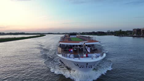 Monarch-Queen-Deluxe-River-Cruise-Vessel-Near-Hendrik-Ido-Ambacht-In-Netherlands