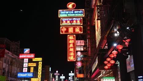 Señales-De-Luces-En-Chinatown-Bangkok