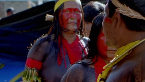 Comunidades-Indígenas,-Conexión-Espiritual-Y-Física-Con-Tierras-Ancestrales.