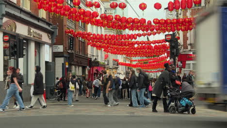 Zeitraffer,-Eingang-Zu-Chinatown,-Wardour-Street,-London,-Tag