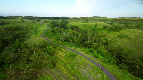 Lush-green-hills-and-serene-Bali-landscapes,-evoke-childhood-nostalgia