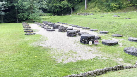 Round-base-ruins-of-the-Sarmizegetusa-archeological-site,-old-Dacian-citadel-dating-from-the-Roman-Empire-era