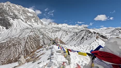 Stunning-panoramic-views-from-the-summit-of-Kyanjin-Ri-in-the-high-altitude-Himalayas,-Nepal