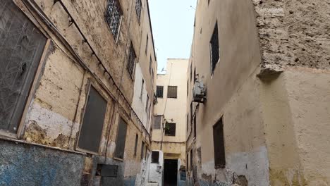 Calle-Sucia-De-Fez,-Medina-De-Fez,-Casa-Auténtica,-Bloque-De-Apartamentos,-Marruecos