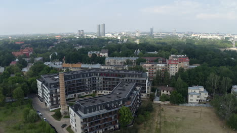 Establishing-shoot-showing-City-Skyline-of-European-City