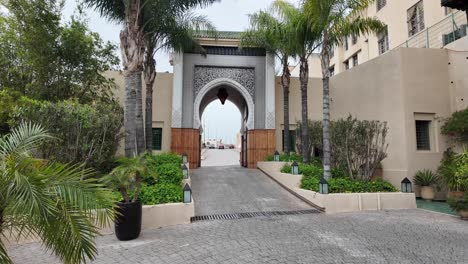 Modernes-Riad-Außerhalb-Der-Altstadt-Von-Fes-El-Bali-In-Marokko,-Luxusunterkunft