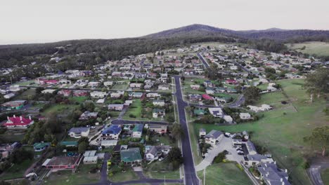 Aerial-toward-residential-aera-small-town-Saint-Helens,-Tasmania